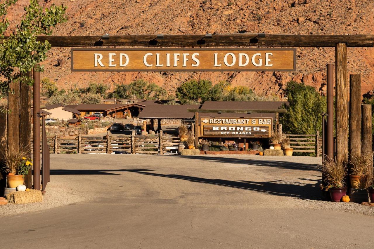 Red Cliffs Lodge Moab Exteriör bild